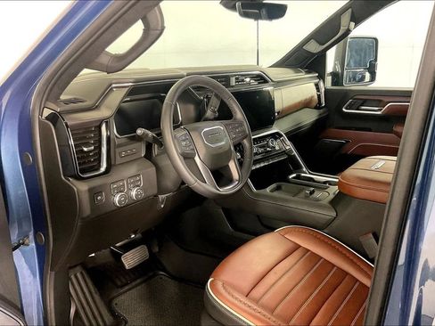 Used 2026 GMC Sierra 2500 Denali Ultimate AWD/4WD image 16