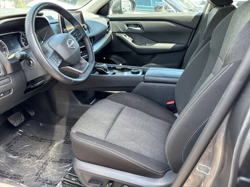 Used 2025 Nissan Rogue SV AWD/4WD image 29