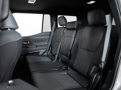 Used 2025 Lexus GX 550 image 17