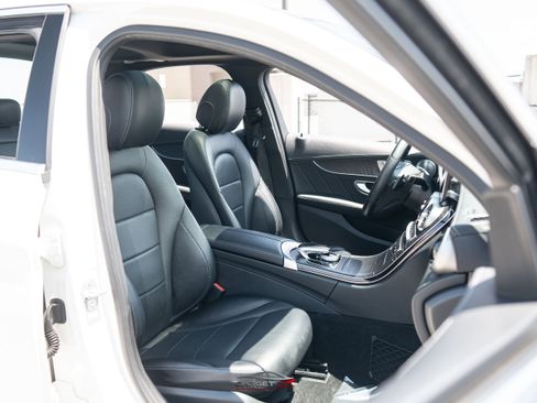 Used 2016 Mercedes-Benz C 300 4MATIC Sedan w/ Multimedia Package image 17