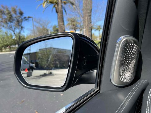 Used 2023 Mercedes-Benz Maybach GLS 600 4MATIC image 10