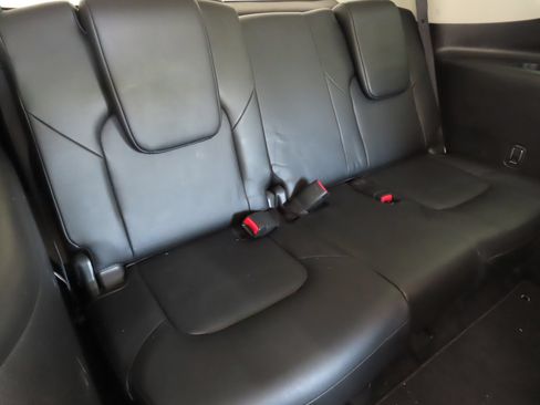 Used 2023 Nissan Armada Platinum w/ Captain's Chairs Package RWD image 24