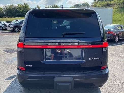 Used 2024 Lexus GX 550 w/ Accessory Package (Z1) AWD/4WD image 8