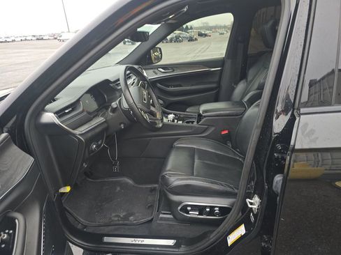 Used 2022 Jeep Grand Cherokee Overland w/ Adv Protech Group III image 4