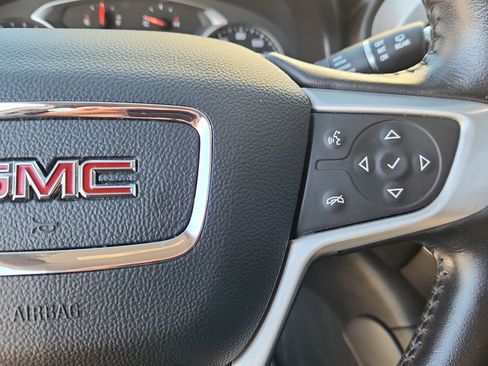 Used 2020 GMC Acadia SLE image 20