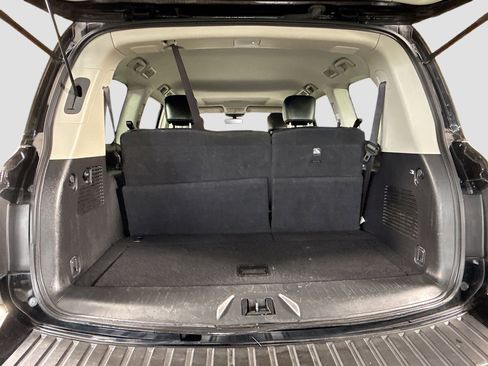 Used 2021 Nissan Armada SL w/ Captain's Chairs Package image 35