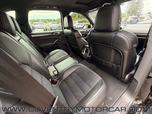 Used 2017 Porsche Cayenne GTS AWD/4WD image 36