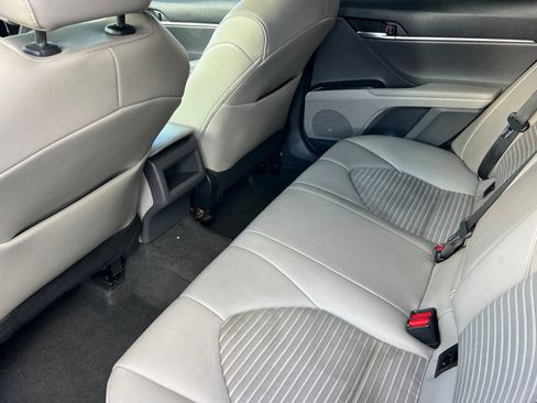 Used 2022 Toyota Camry SE image 15