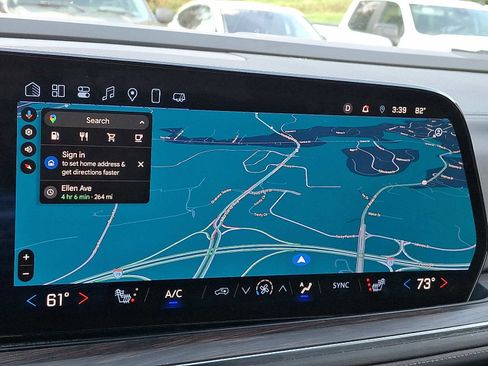 Used 2025 Chevrolet Suburban Z71 image 17