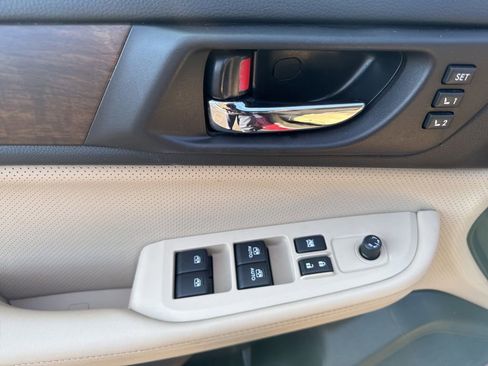 Used 2017 Subaru Outback 3.6R Limited image 21