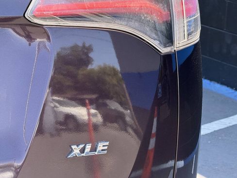 Used 2017 Toyota RAV4 XLE w/ Carpet Mat Package FWD image 25
