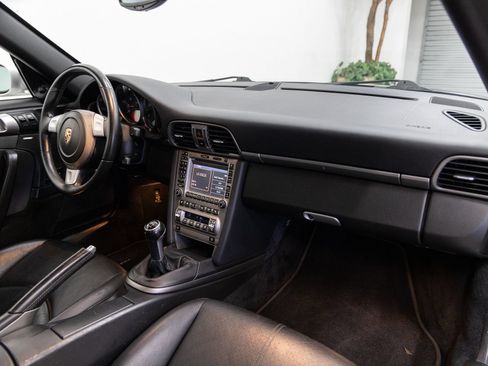 Used 2005 Porsche 911 Carrera RWD image 13