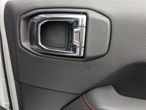 New 2025 Jeep Wrangler Unlimited Rubicon image 29