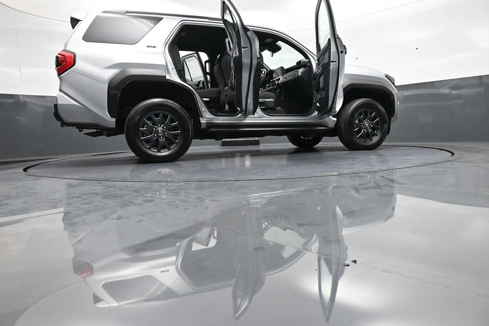 Used 2025 Toyota 4Runner SR5 AWD/4WD image 48