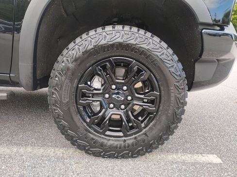 Used 2023 Chevrolet Silverado 1500 ZR2 AWD/4WD image 25