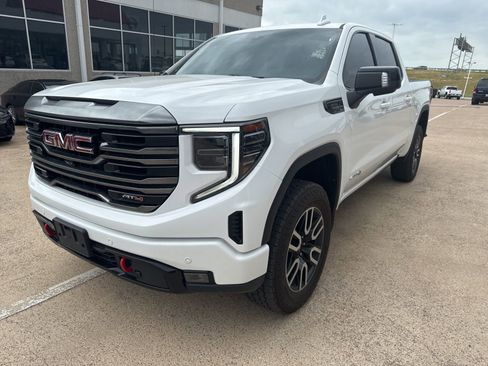 Used 2024 GMC Sierra 1500 AT4 w/ Technology Package image 1