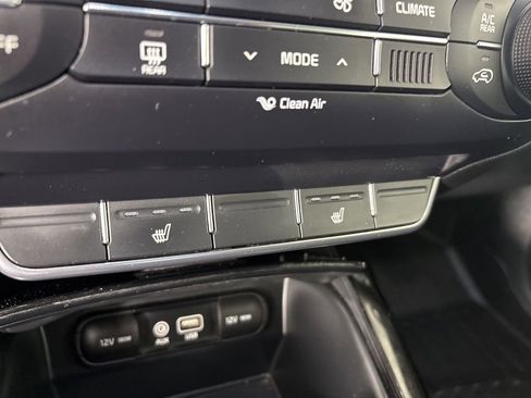 Used 2017 Kia Sorento SX image 19