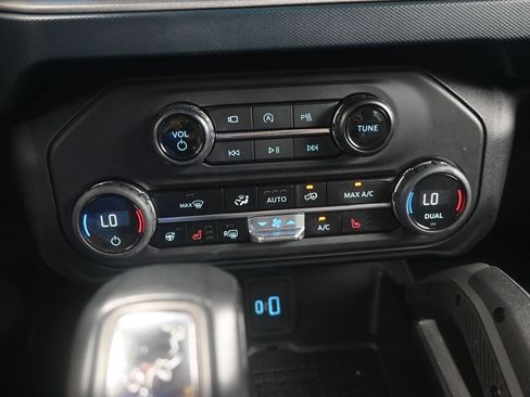 Used 2024 Ford Bronco Outer Banks AWD/4WD image 28