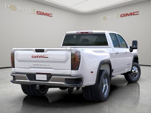 New 2025 GMC Sierra 3500 SLT w/ SLT Convenience Package image 5
