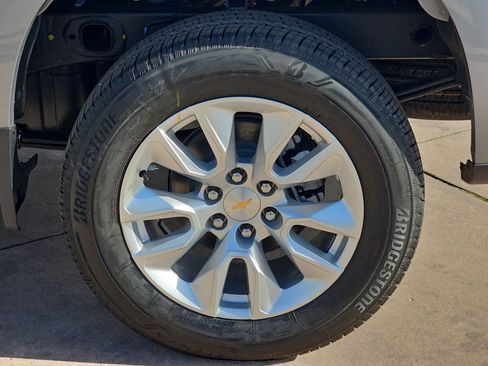 New 2026 Chevrolet Silverado 1500 Custom AWD/4WD image 37
