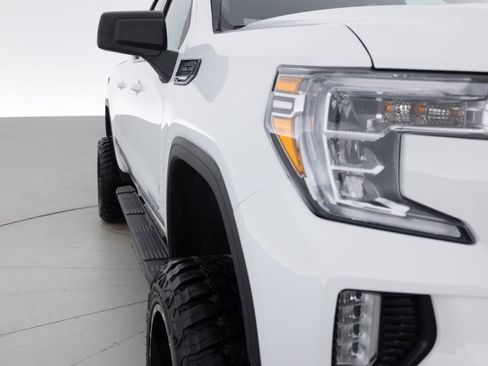 Used 2020 GMC Sierra 1500 Elevation AWD/4WD image 11