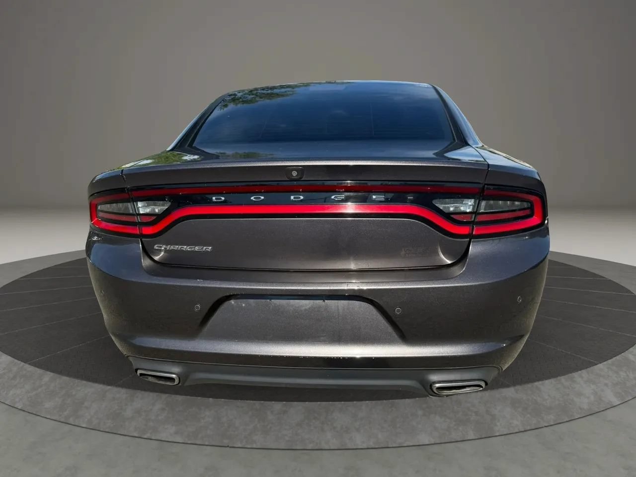 Used 2021 Dodge Charger SXT w/ Leather Interior Group RWD image 6