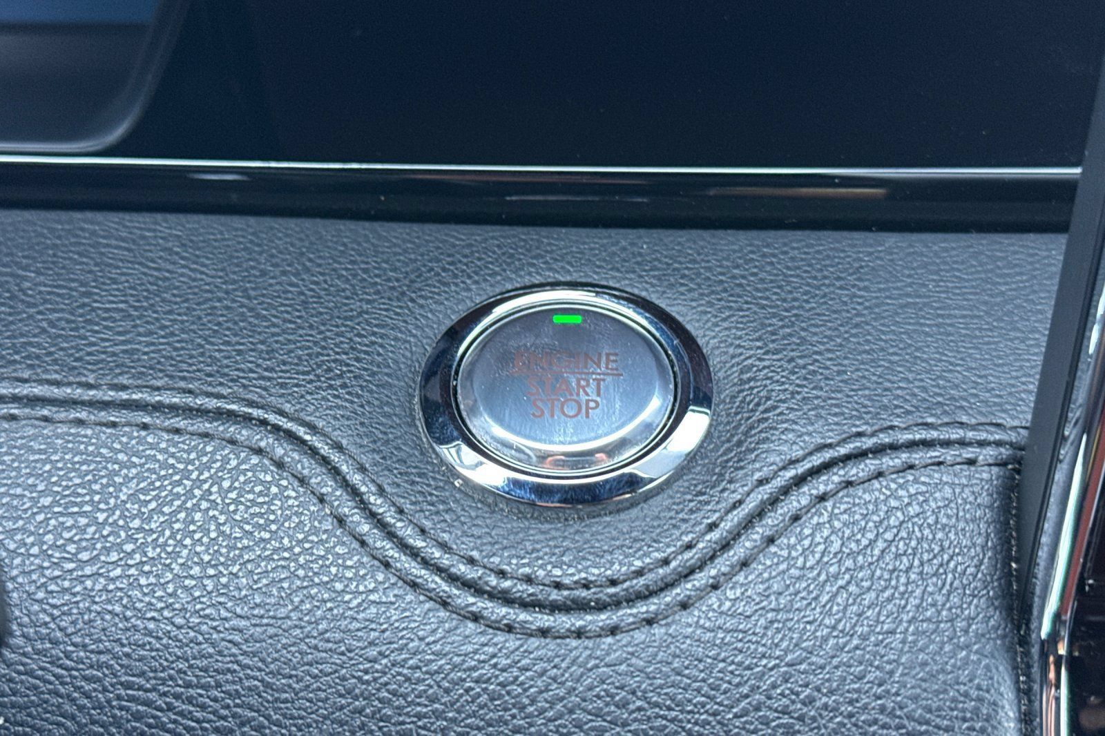 Certified 2023 Lincoln Navigator Reserve AWD/4WD image 22