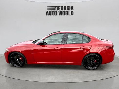 Used 2020 Alfa Romeo Giulia w/ Nero Edizione image 2