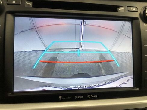 Used 2019 Toyota Highlander XLE AWD/4WD image 22