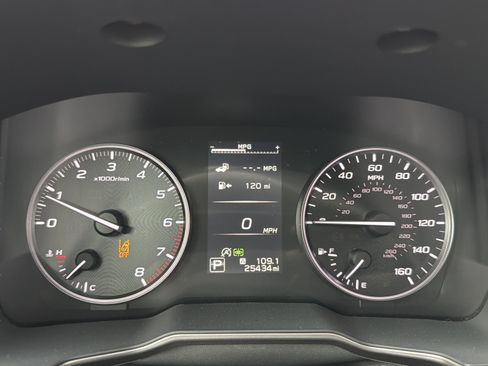 Used 2025 Subaru Outback Touring XT AWD/4WD image 16