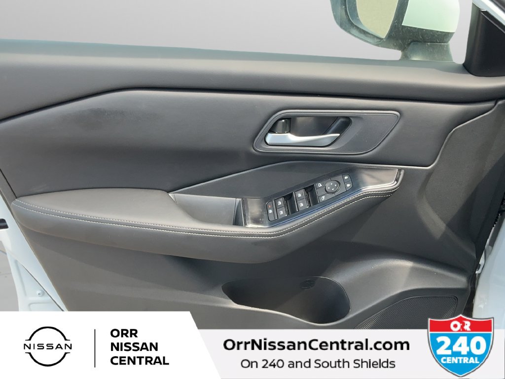 New 2026 Nissan Rogue SV FWD image 16