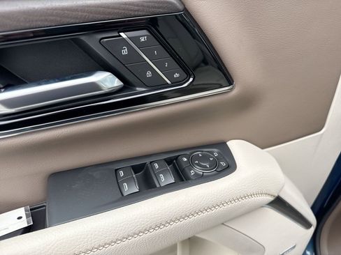 New 2026 GMC Yukon Denali w/ Sun & Power Step Package image 15