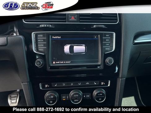 Used 2017 Volkswagen Golf R DCC & Navigation 4Motion image 18