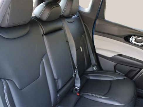 New 2026 Jeep Compass Limited image 17