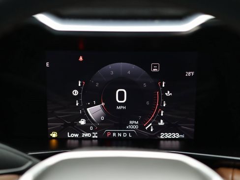 Used 2023 GMC Canyon AT4 image 12