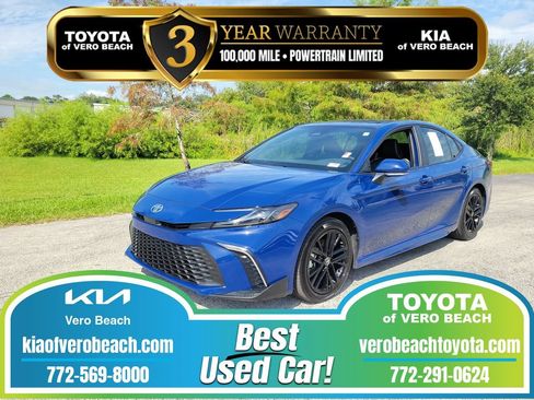 Used 2026 Toyota Camry SE FWD image 1