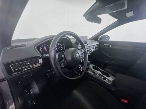 Used 2025 Honda Civic Sport image 17