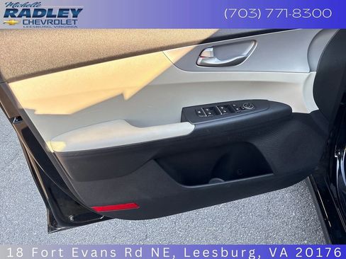 Used 2023 Kia Forte LXS image 12