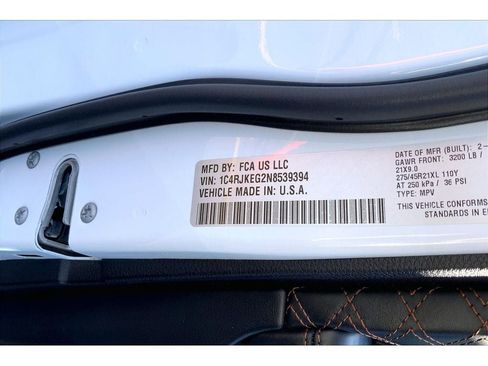 Used 2022 Jeep Grand Cherokee L Summit AWD/4WD image 34