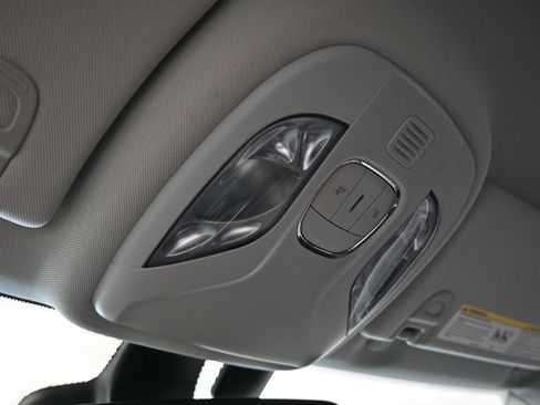 Used 2021 Jeep Compass Latitude w/ Driver Assistance Group image 19