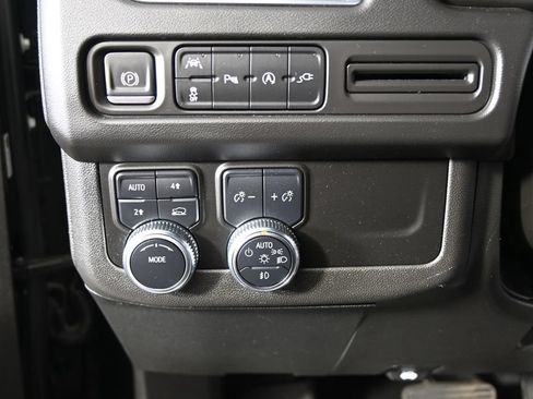 Used 2022 GMC Yukon SLE AWD/4WD image 24