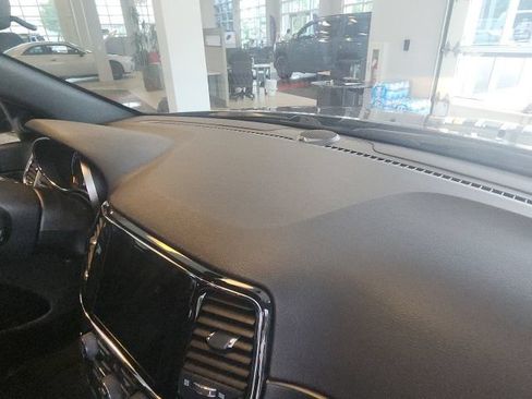 Used 2021 Jeep Grand Cherokee Laredo X AWD/4WD image 15