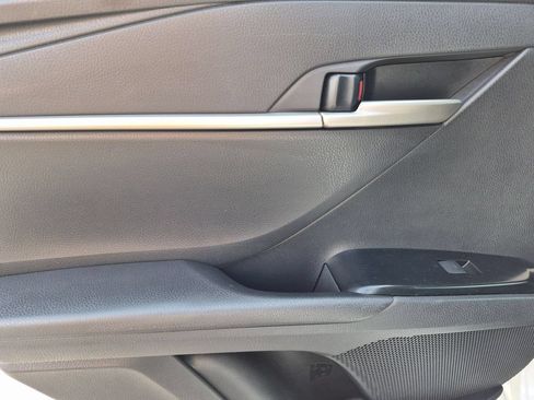 Used 2025 Toyota Camry LE FWD image 23