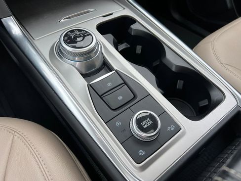 Certified 2023 Ford Explorer Limited w/ Limited Technology Package image 26