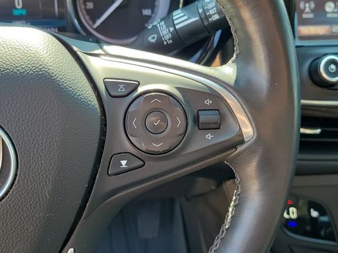 Used 2019 Buick Envision Essence FWD image 24