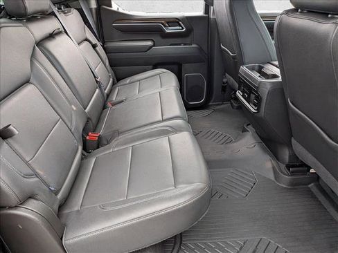 Used 2022 Chevrolet Silverado 1500 LT Trail Boss w/ Convenience Package II image 21