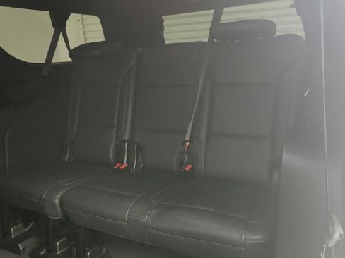 Used 2021 Chevrolet Suburban LT w/ Luxury Package RWD image 26