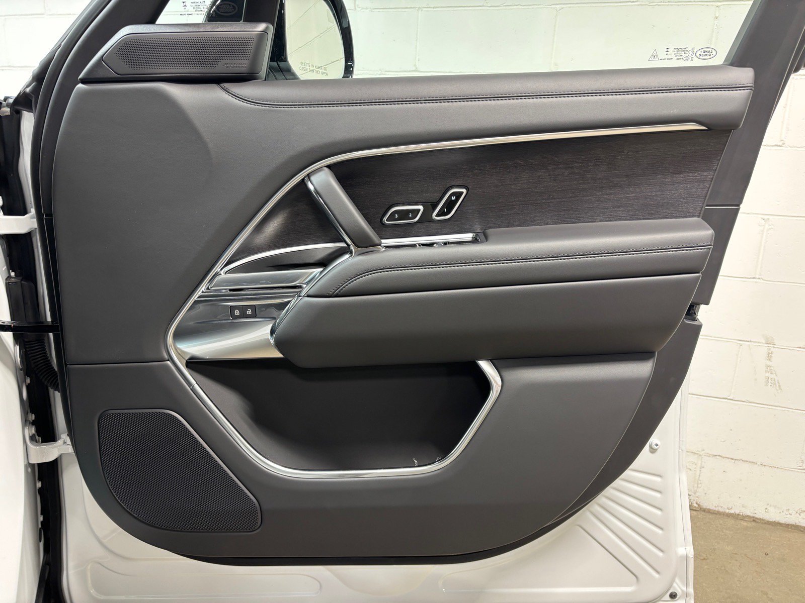 New 2026 Land Rover Range Rover SE AWD/4WD image 32