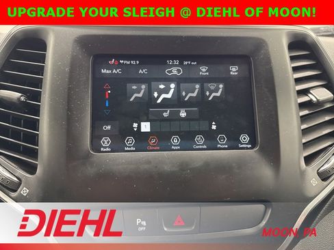 Used 2019 Jeep Cherokee Latitude Plus w/ Cold Weather Group image 25