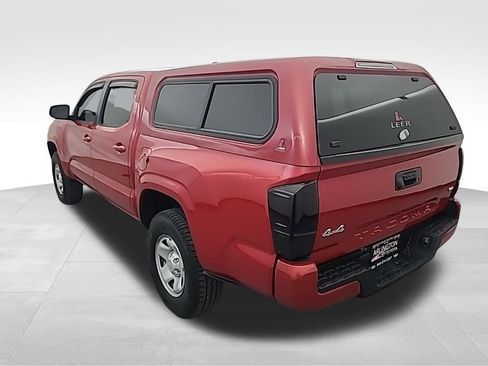 Used 2016 Toyota Tacoma SR image 6